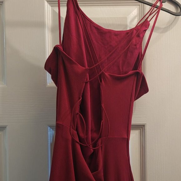 Red Strappy Back Bodycon Dress - Size Large - Picture 1 of 3
